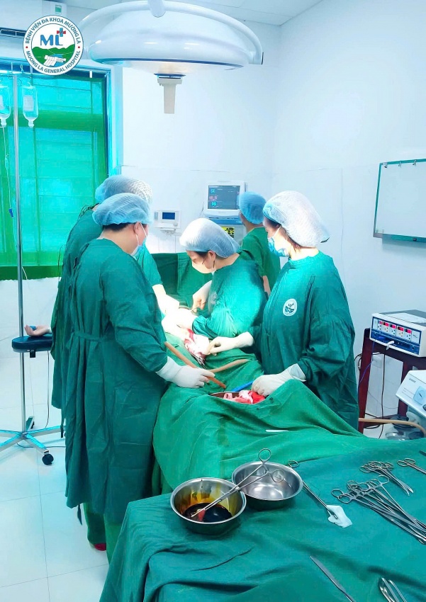 Bệnh viện Đa khoa Khu vực Mường La: Nơi chuyên môn tỏa sáng, trái tim đồng điệu Bệnh viện Đa khoa Khu vực Mường La: Nơi chuyên môn tỏa sáng, trái tim đồng điệu