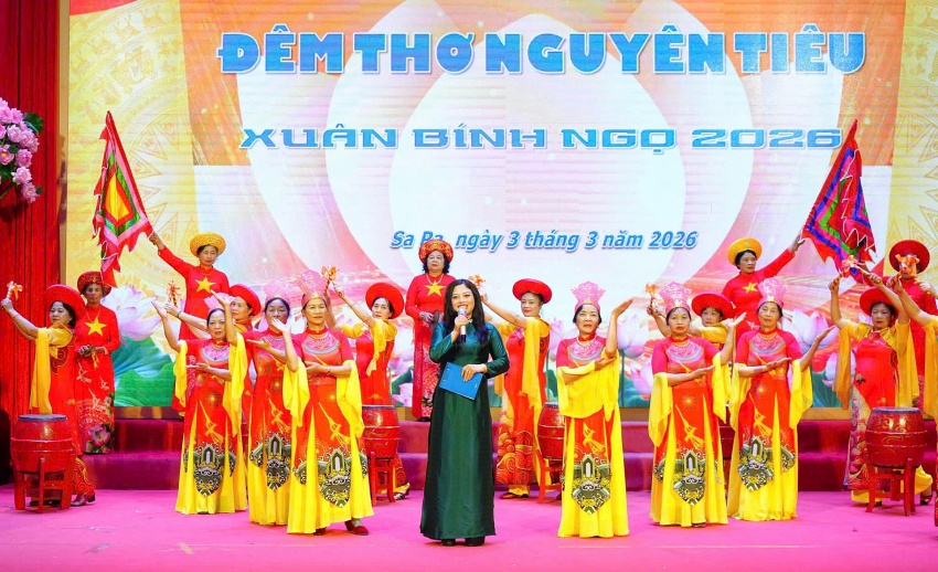 Sa Pa (Lào Cai): Đêm thơ Nguyên tiêu Xuân Bình Ngọ 2026 thu hút đông đảo các văn, nghệ sĩ, những người yêu thơ tham gia Sa Pa (Lào Cai): Đêm thơ Nguyên tiêu Xuân Bình Ngọ 2026 thu hút đông đảo các văn, nghệ sĩ, những người yêu thơ tham gia