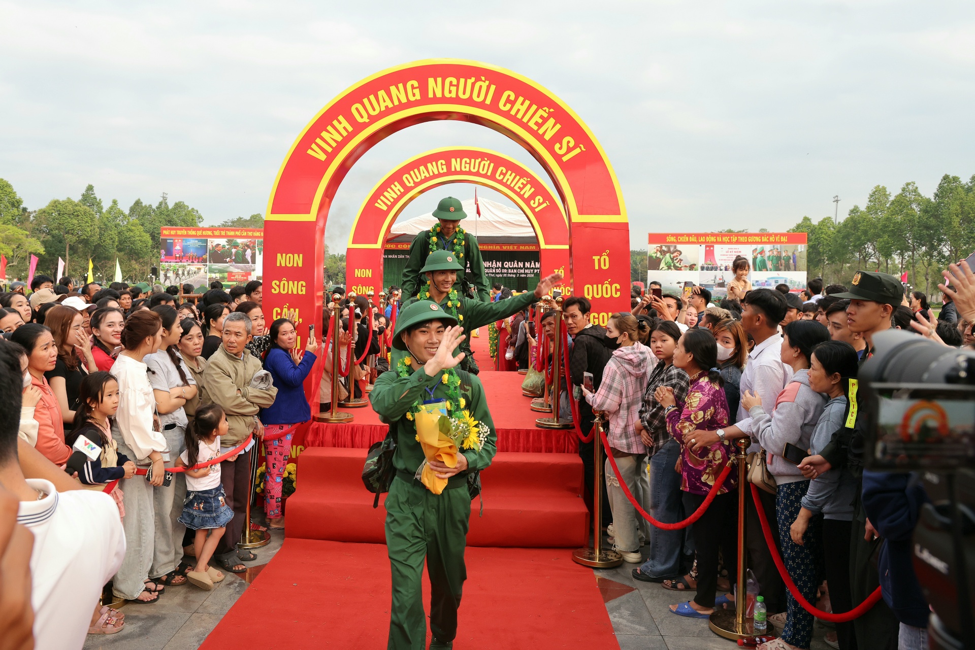 Trang trọng, an toàn Lễ giao, nhận quân tại 46 điểm của Quân khu 9