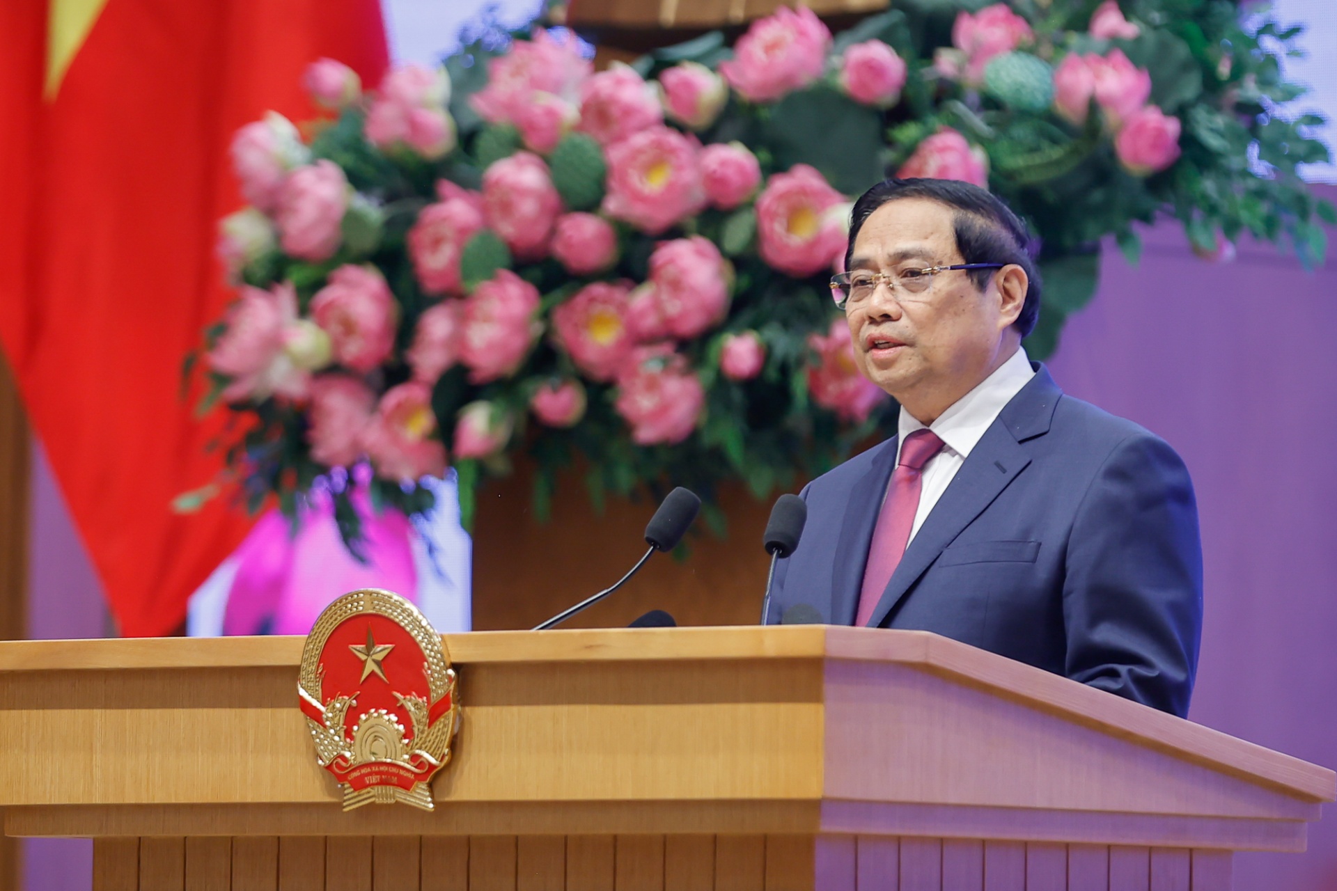 Thủ tướng: Phụ nữ Việt Nam vượt qua chính mình, trở thành lực lượng nòng cốt, nhân tố kiến tạo tiến trình đổi mới và phát triển