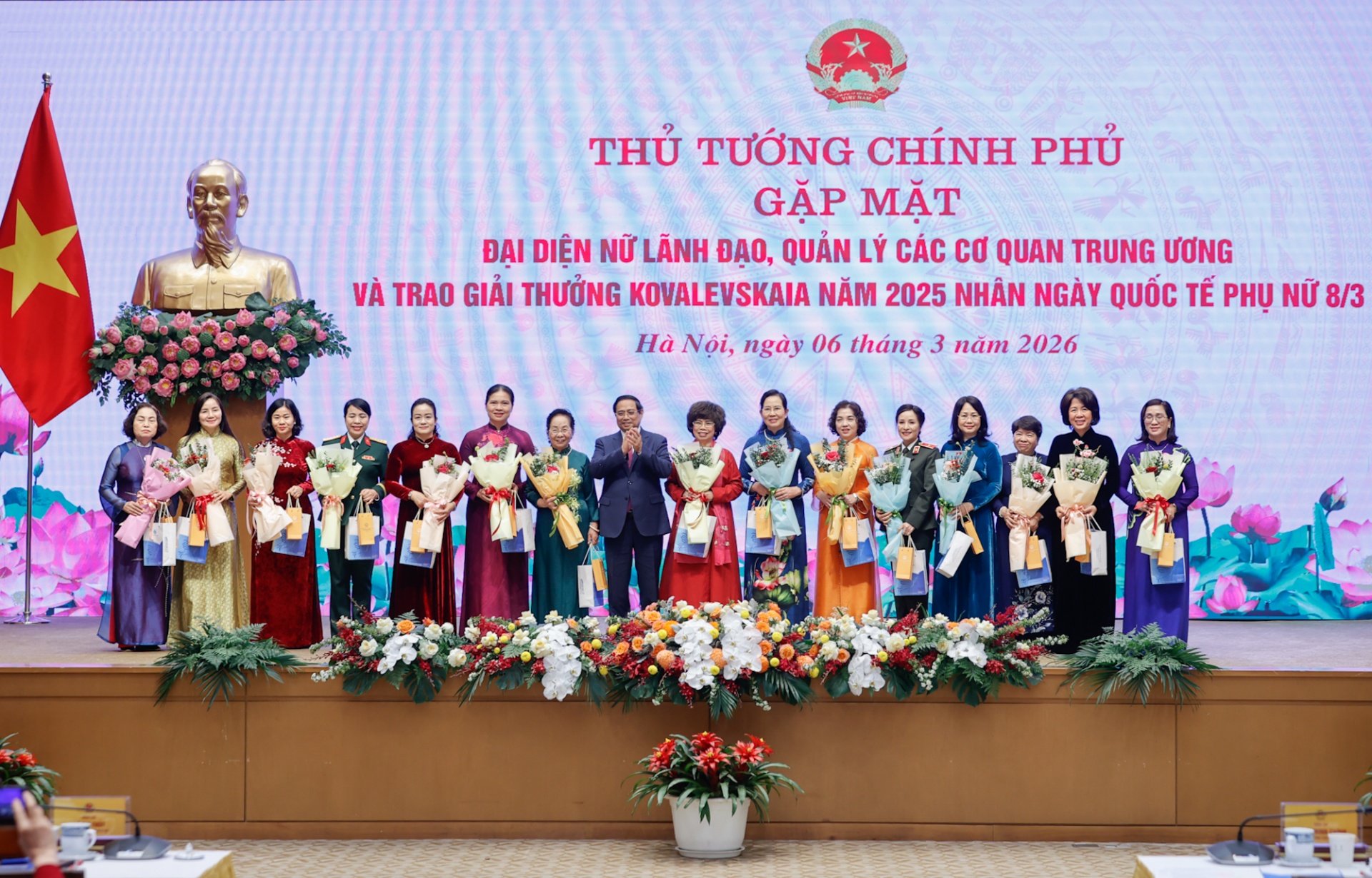   Thủ tướng: Gần 30 nhà khoa học nữ đã nhận giải thưởng Kovalevskaia trong hơn 40 năm qua chính là hiện thân của trí tuệ và sự cống hiến - Ảnh: VGP