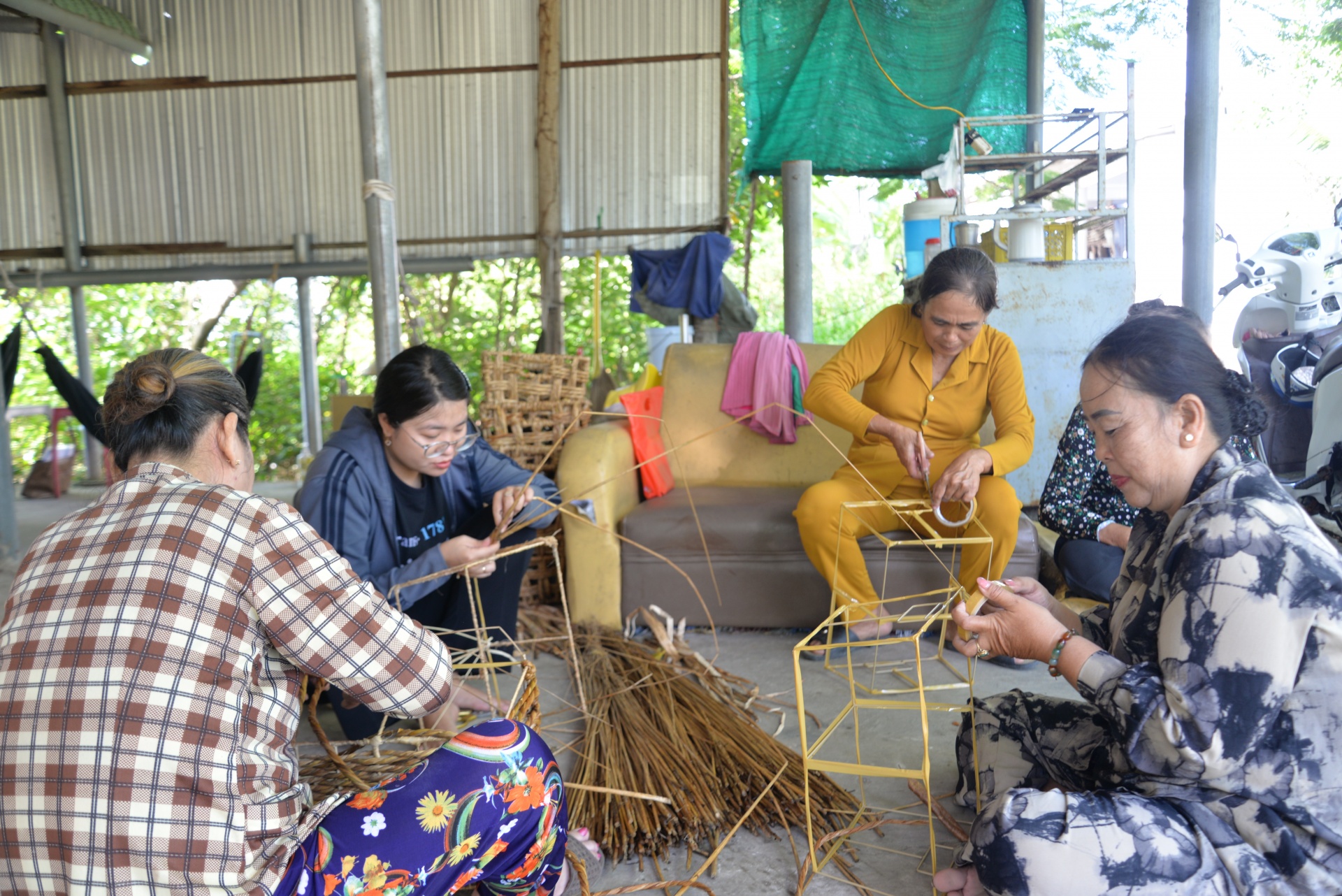 Mô hình sinh kế tại chỗ mở hướng cho phụ nữ nông thôn Cà Mau