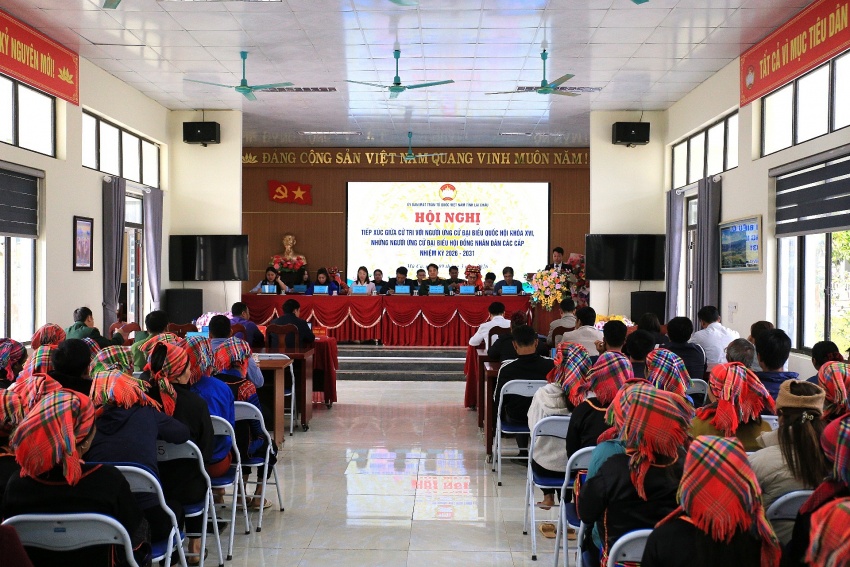 Lai Châu: Nhiều cách làm sáng tạo trong tuyên truyền bầu cử đến với bà con vùng đồng bào Lai Châu: Nhiều cách làm sáng tạo trong tuyên truyền bầu cử đến với bà con vùng đồng bào