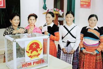 Tuyên truyền, vận động đồng bào tôn giáo, dân tộc thiểu số tham gia bầu cử