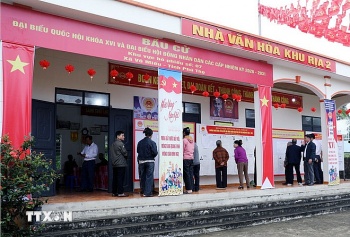 Dùng tiếng nói dân tộc tuyên truyền đến cử tri xứ Mường