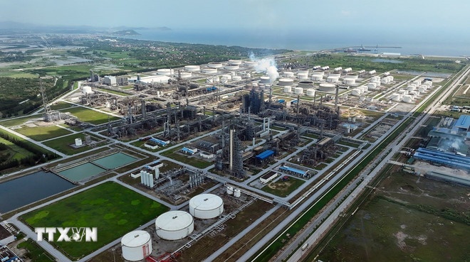Nhà máy lọc hóa dầu Nghi Sơn nằm trong khu kinh tế Nghi Sơn, phường Nghi Sơn, tỉnh Thanh Hóa. (Ảnh: TTXVN)