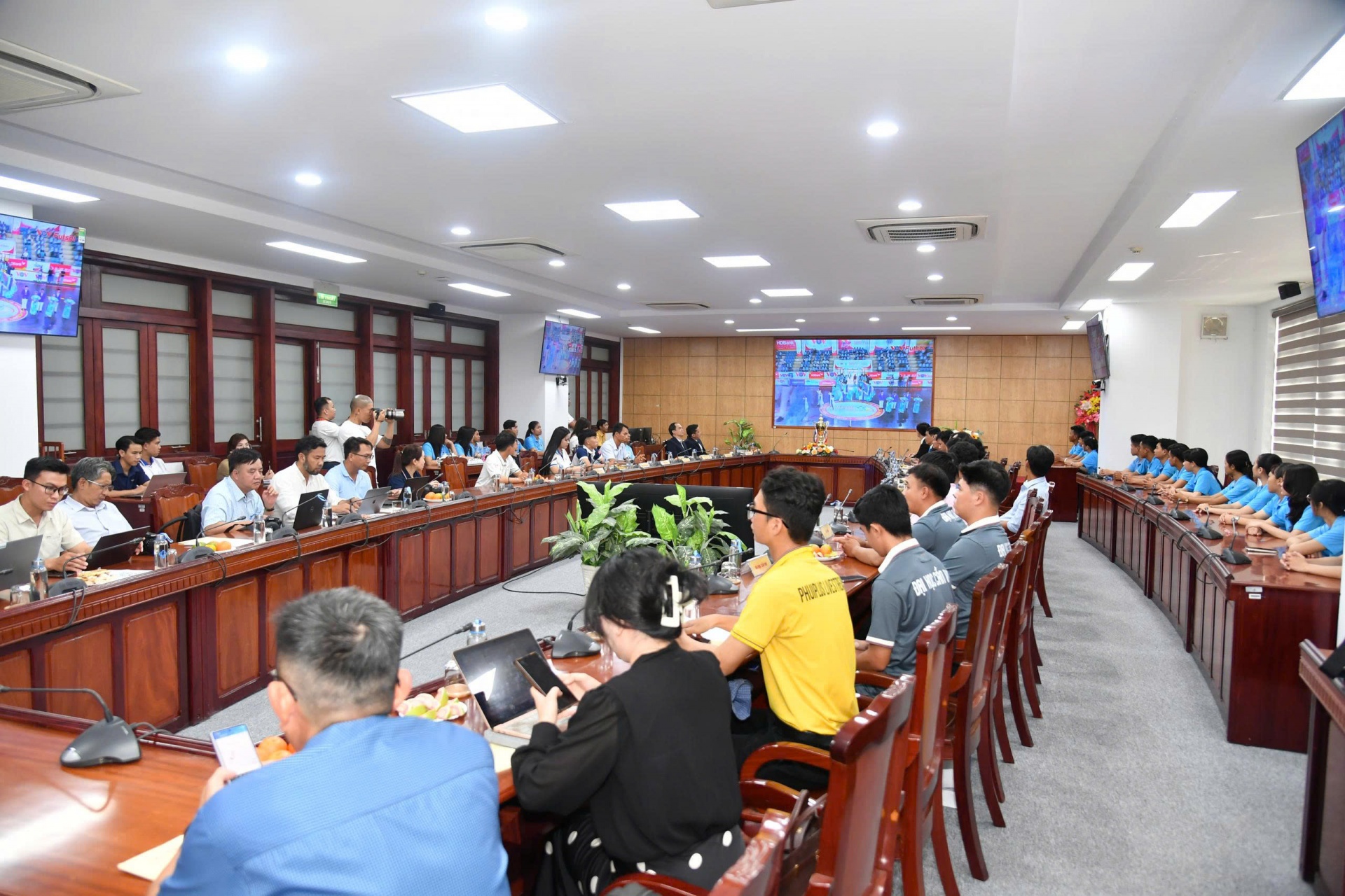 Lễ công bố Giải Futsal HDBank Sinh viên khu vực Đồng bằng sông Cửu Long năm 2026