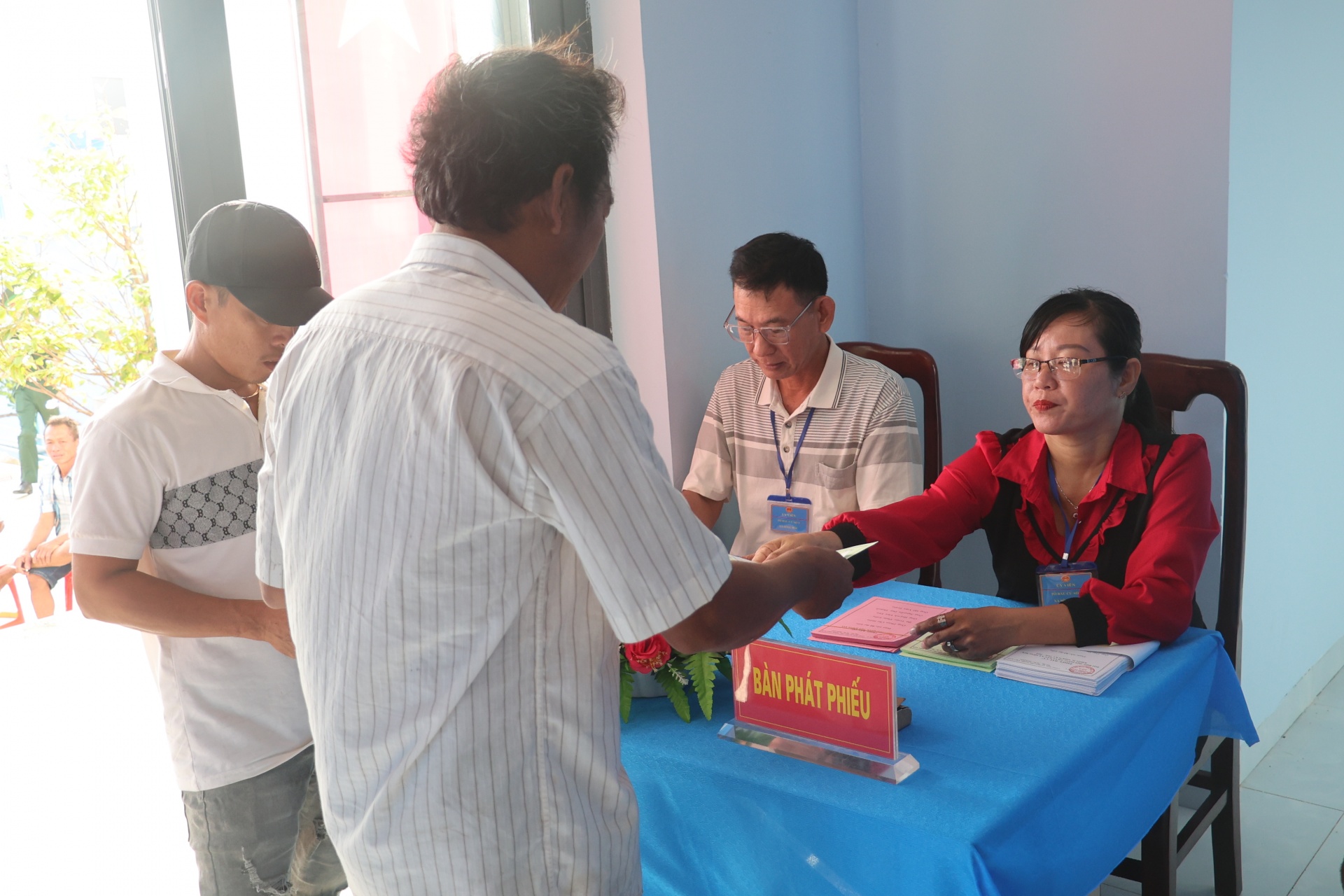 Không khí hướng về ngày bầu cử lan tỏa khắp các địa phương ở Cà Mau