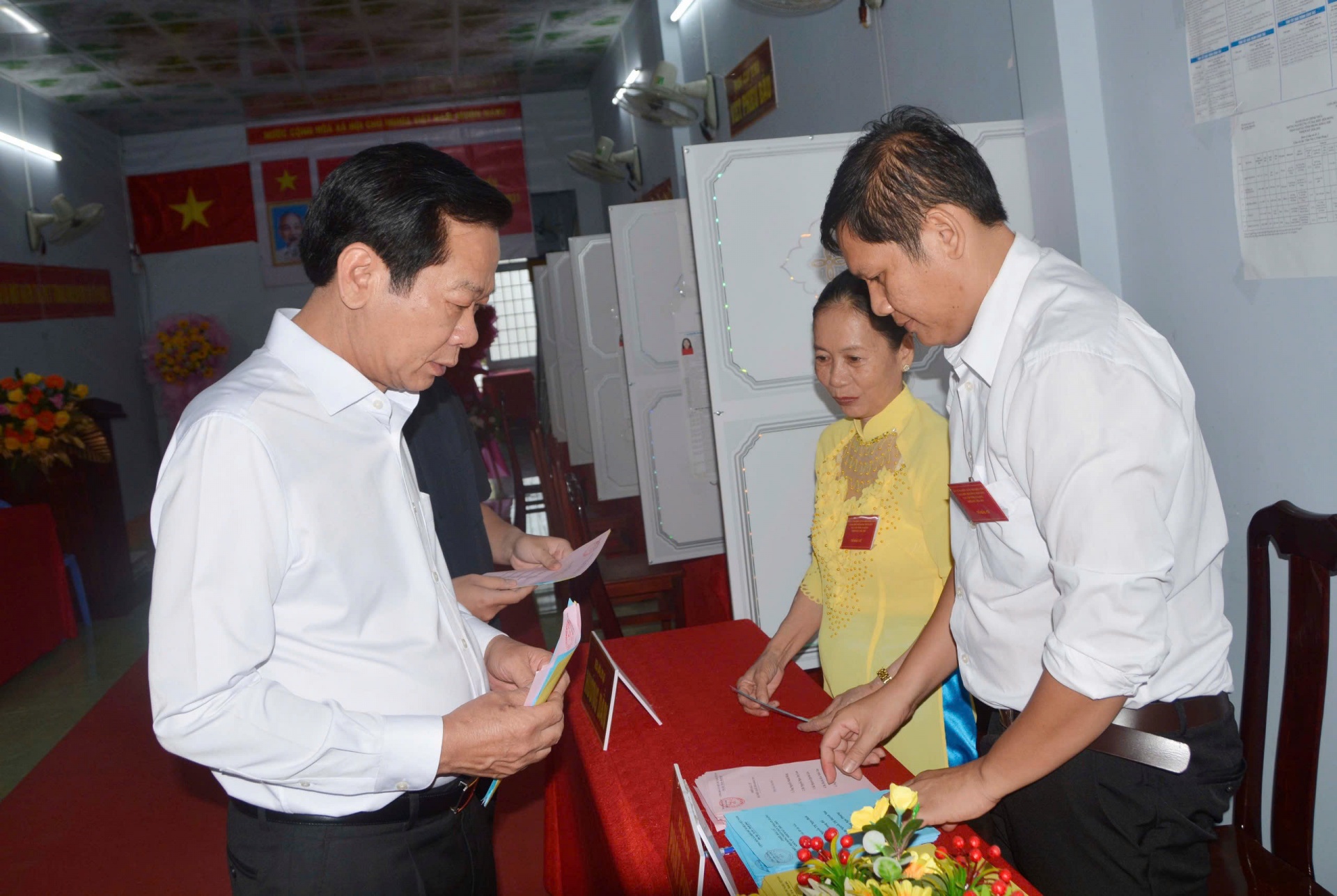 Cử tri ĐBSCL tích cực tham gia ngày hội bầu cử của toàn dân