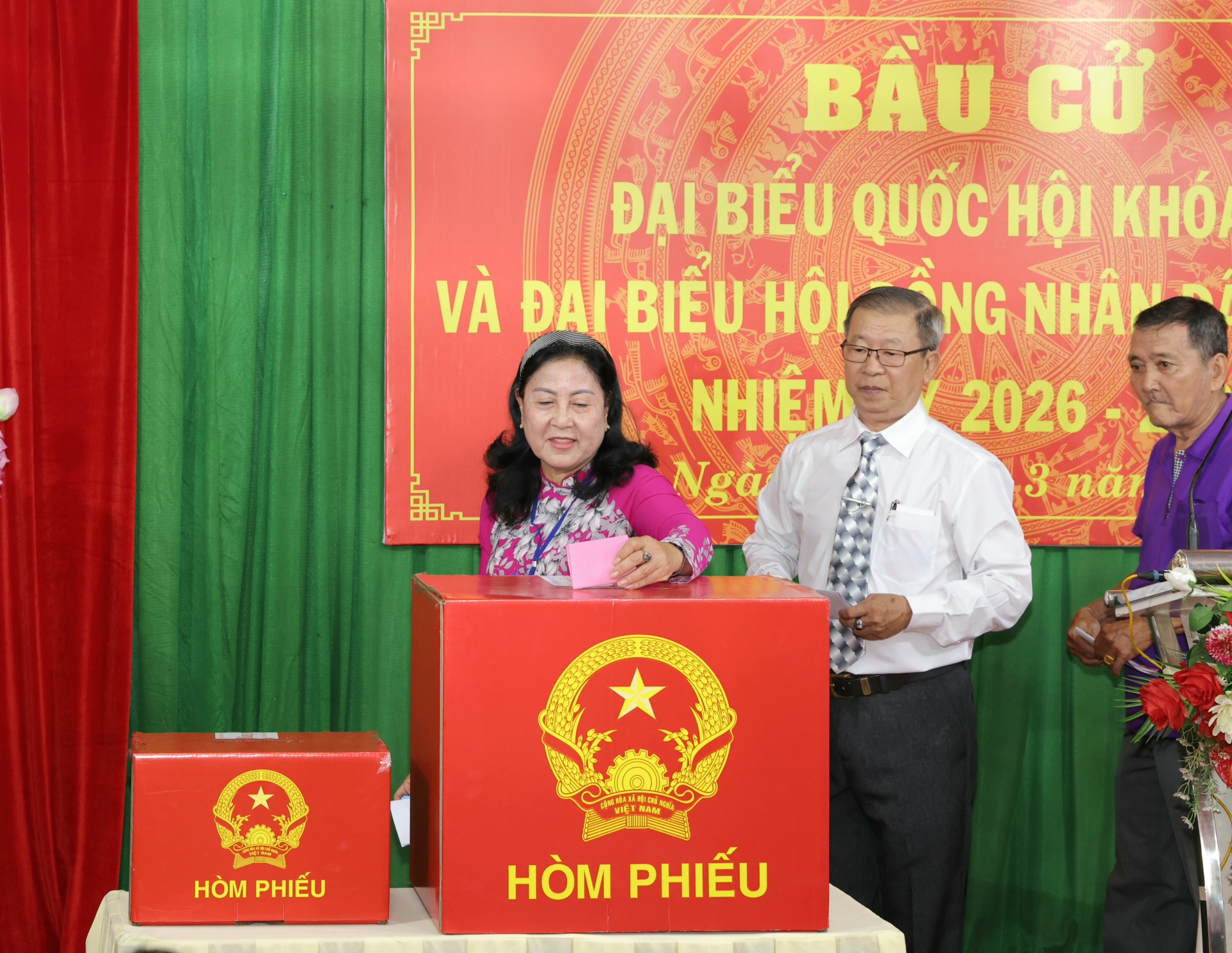 Cử tri ĐBSCL tích cực tham gia ngày hội bầu cử của toàn dân