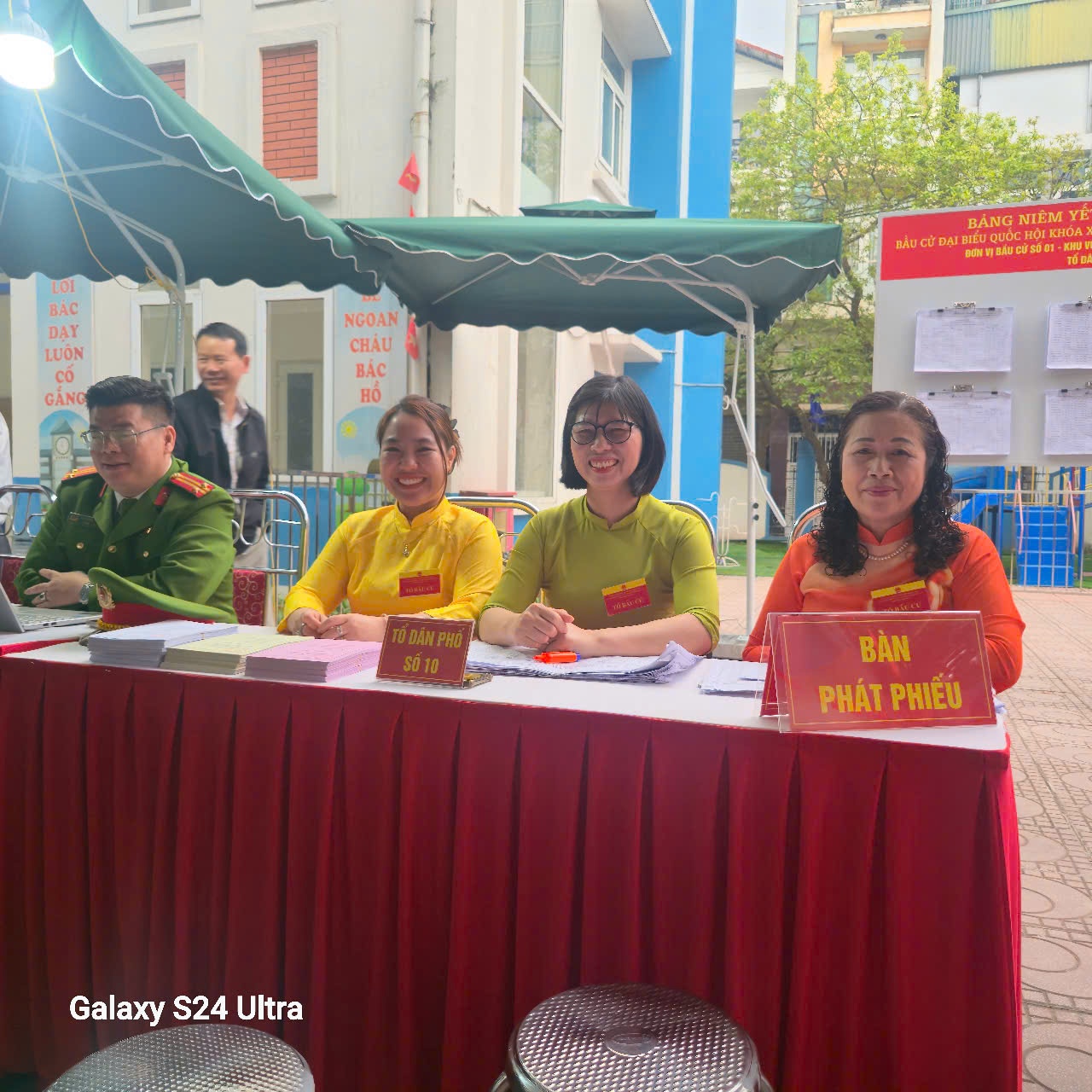 Rộn ràng ngày hội toàn dân – Ngày hội non sông Rộn ràng ngày hội toàn dân – Ngày hội non sông