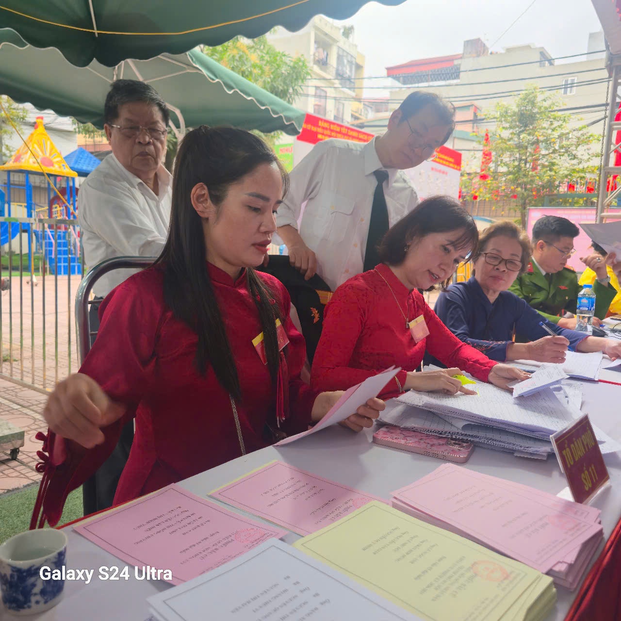 Rộn ràng ngày hội toàn dân – Ngày hội non sông Rộn ràng ngày hội toàn dân – Ngày hội non sông