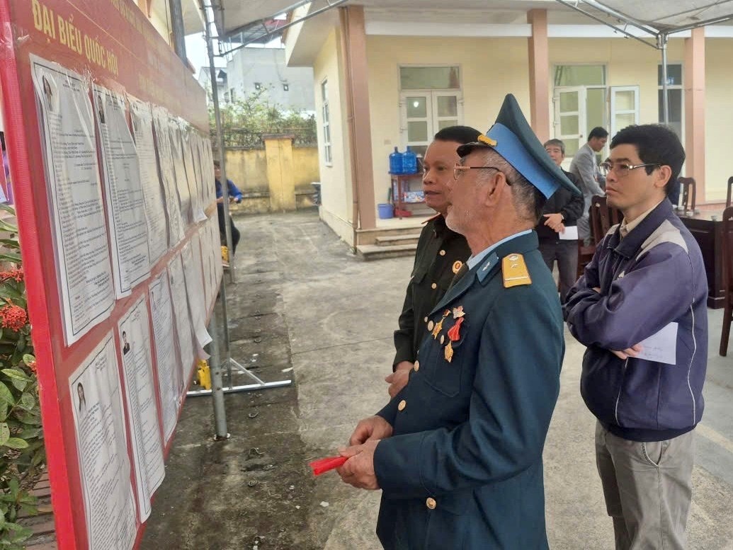 Rộn ràng ngày hội toàn dân – Ngày hội non sông Rộn ràng ngày hội toàn dân – Ngày hội non sông