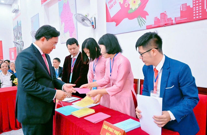 Phú Thọ: 97,44% cử tri của tỉnh đã tham gia bỏ phiếu Phú Thọ: 97,44% cử tri của tỉnh đã tham gia bỏ phiếu