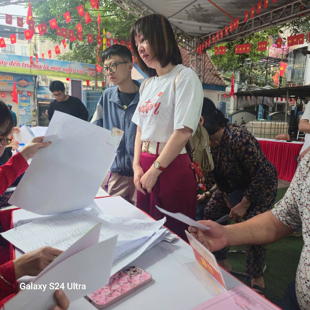 Rộn ràng ngày hội toàn dân – Ngày hội non sông Rộn ràng ngày hội toàn dân – Ngày hội non sông