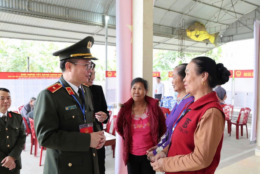 Phú Thọ: Lực lượng Công an tỉnh trang nghiêm tham gia bầu cử