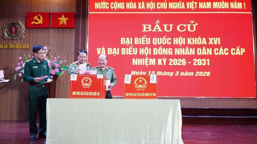 Điện Biên: Cử tri thực hiện quyền làm chủ, gửi gắm kỳ vọng phát triển Điện Biên: Cử tri thực hiện quyền làm chủ, gửi gắm kỳ vọng phát triển