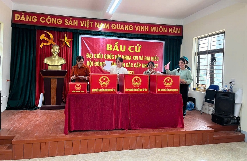 Điện Biên: Cử tri thực hiện quyền làm chủ, gửi gắm kỳ vọng phát triển Điện Biên: Cử tri thực hiện quyền làm chủ, gửi gắm kỳ vọng phát triển