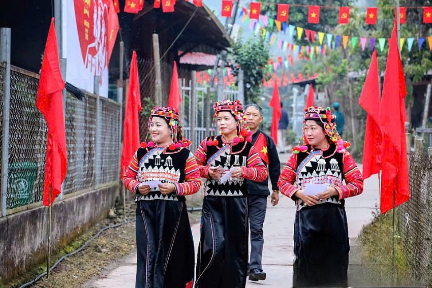 Điện Biên: Cử tri thực hiện quyền làm chủ, gửi gắm kỳ vọng phát triển Điện Biên: Cử tri thực hiện quyền làm chủ, gửi gắm kỳ vọng phát triển