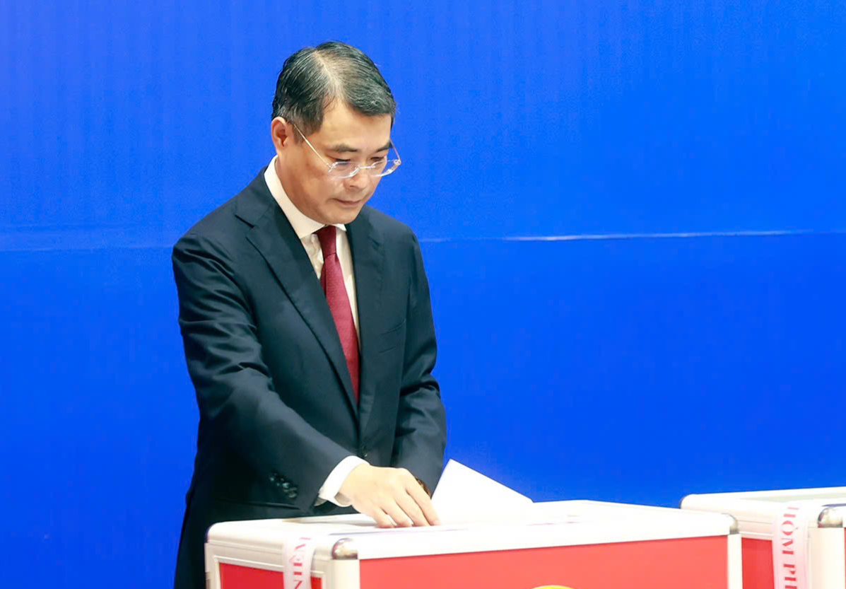 Các đồng chí lãnh đạo Đảng, Nhà nước hòa cùng 'Ngày hội non sông'