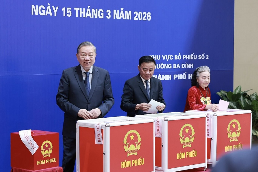 Các đồng chí lãnh đạo Đảng, Nhà nước hòa cùng 'Ngày hội non sông'