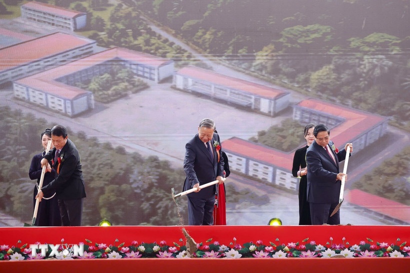 Tổng Bí thư: Đưa Trường Phổ thông nội trú thành "cột mốc mềm" về giáo dục vùng biên