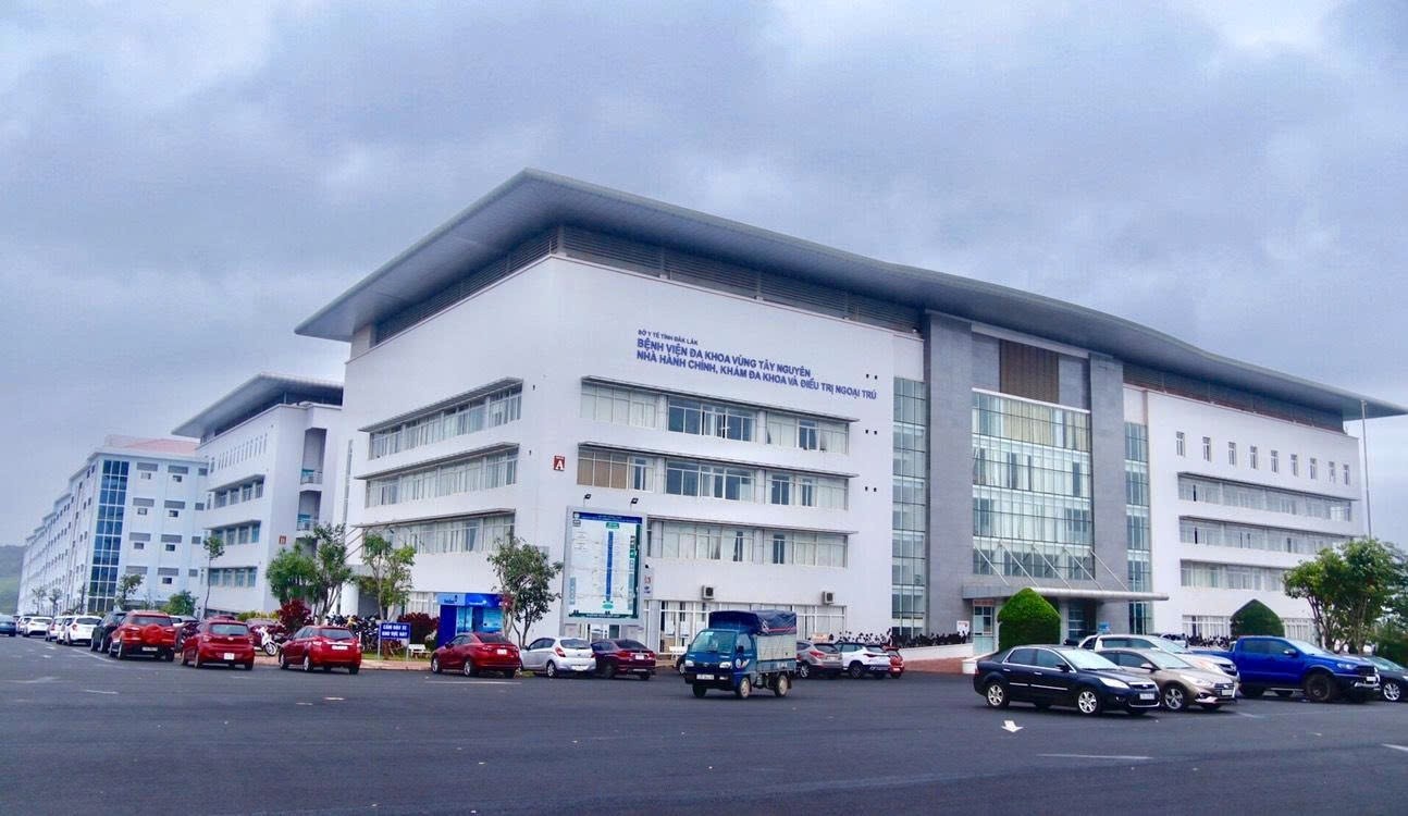  Bệnh viện Đa khoa Vùng Tây Nguyên – nơi các y, bác sĩ đã nỗ lực cứu chữa, mang lại sự sống cho nhiều bệnh nhân trong tình trạng nguy kịch. Ảnh: Đức Sỹ