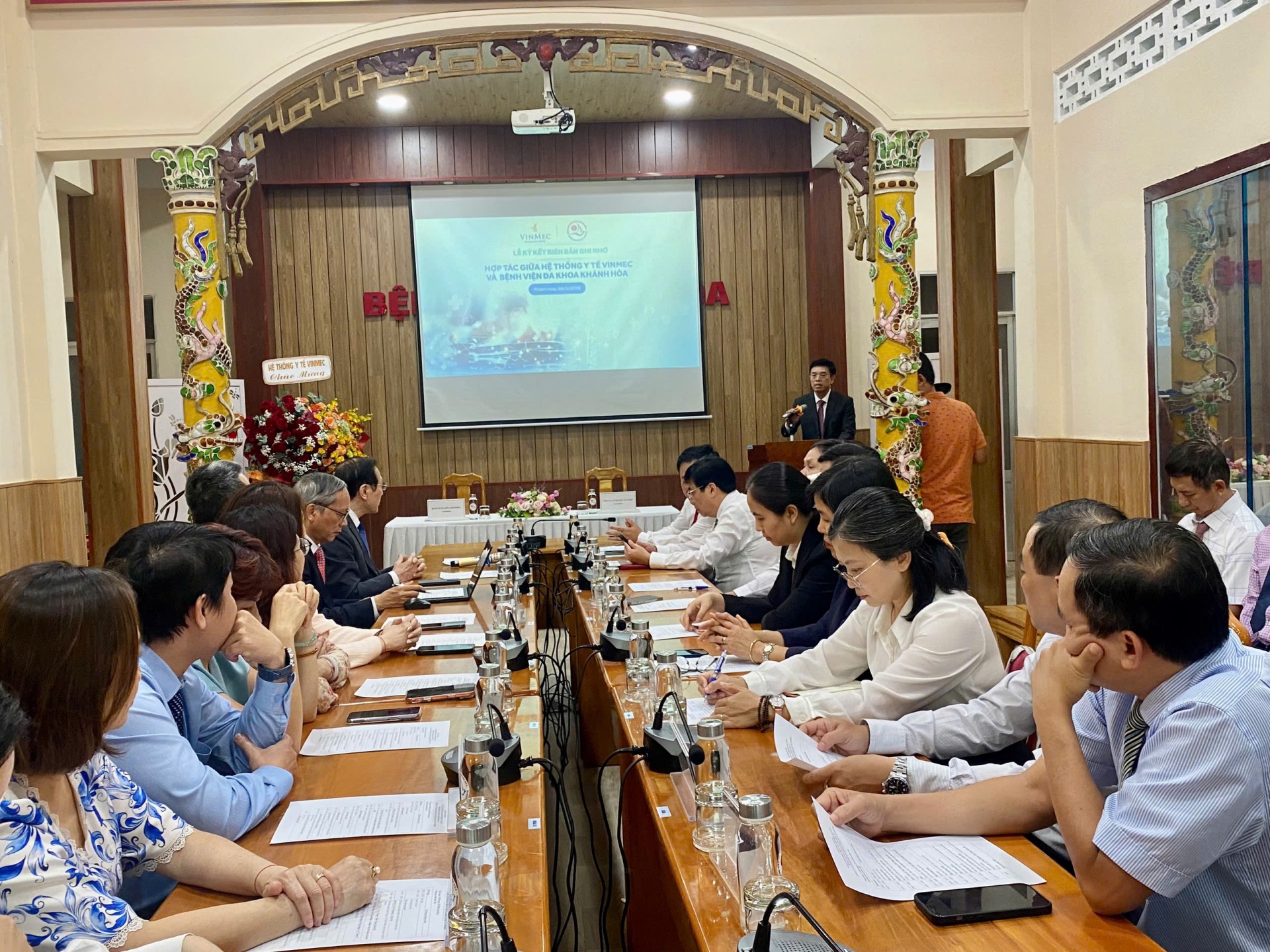 Bệnh viện Đa khoa Khánh Hòa và Công ty Cổ phần Bệnh viện Đa khoa Quốc tế Vinmec ký kết hợp tác chuyên môn Bệnh viện Đa khoa Khánh Hòa và Công ty Cổ phần Bệnh viện Đa khoa Quốc tế Vinmec ký kết hợp tác chuyên môn