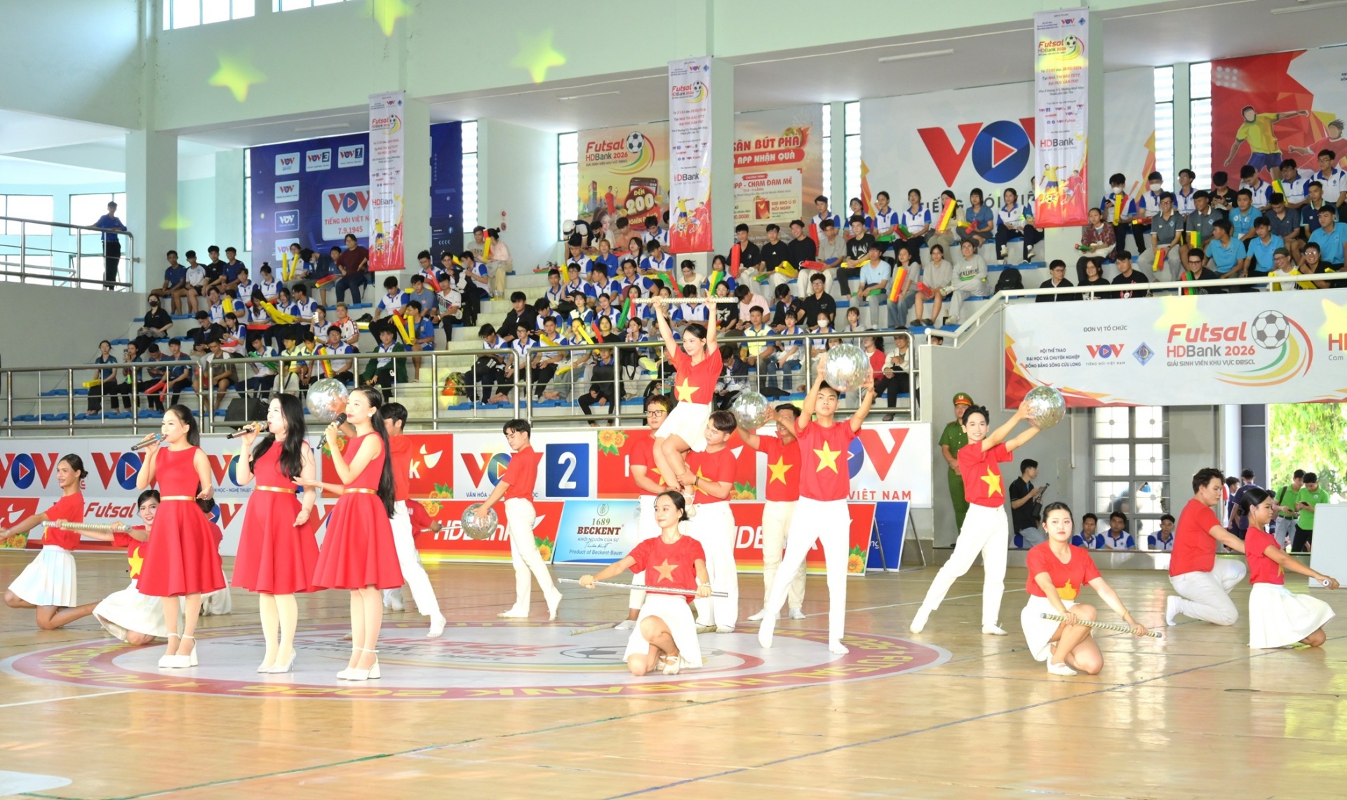 8 đội dự Giải Futsal HDBank Sinh viên khu vực Đồng bằng sông Cửu Long