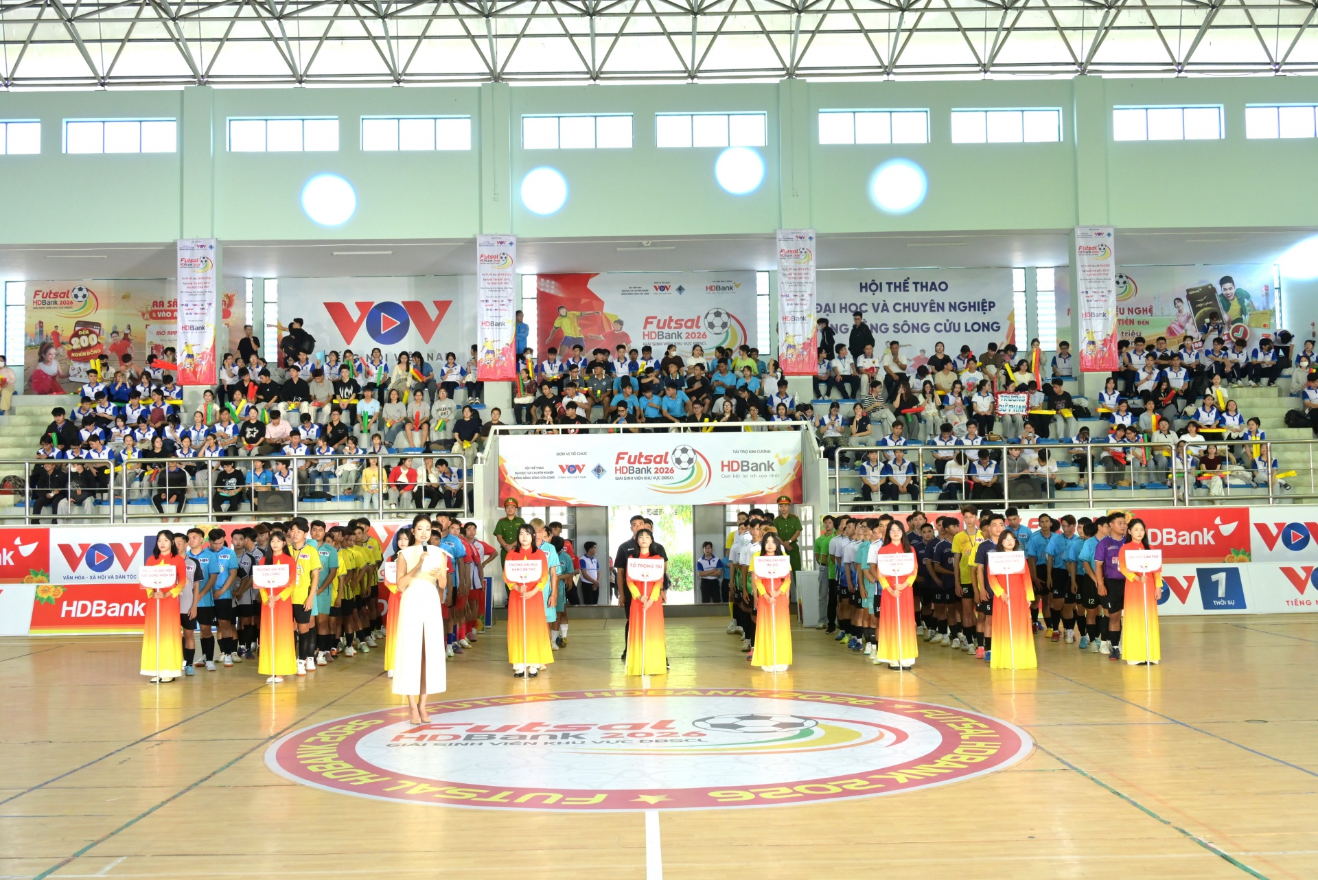 8 đội dự Giải Futsal HDBank Sinh viên khu vực Đồng bằng sông Cửu Long 8 đội dự Giải Futsal HDBank Sinh viên khu vực Đồng bằng sông Cửu Long