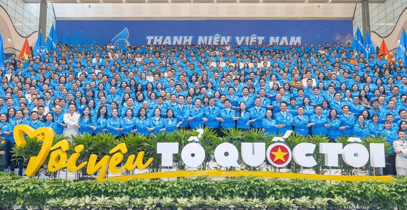   Thanh niên luôn là lực lượng xung kích, đi đầu, không quản ngại khó khăn, gian khổ, sẵn sàng dấn thân vì sự nghiệp cách mạng.