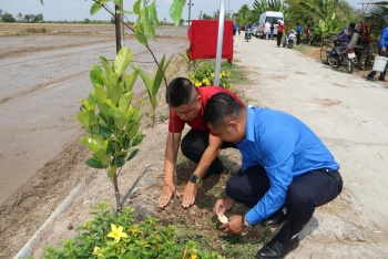 Tuổi trẻ Cờ Đỏ chung tay vun đắp những tuyến đường xanh