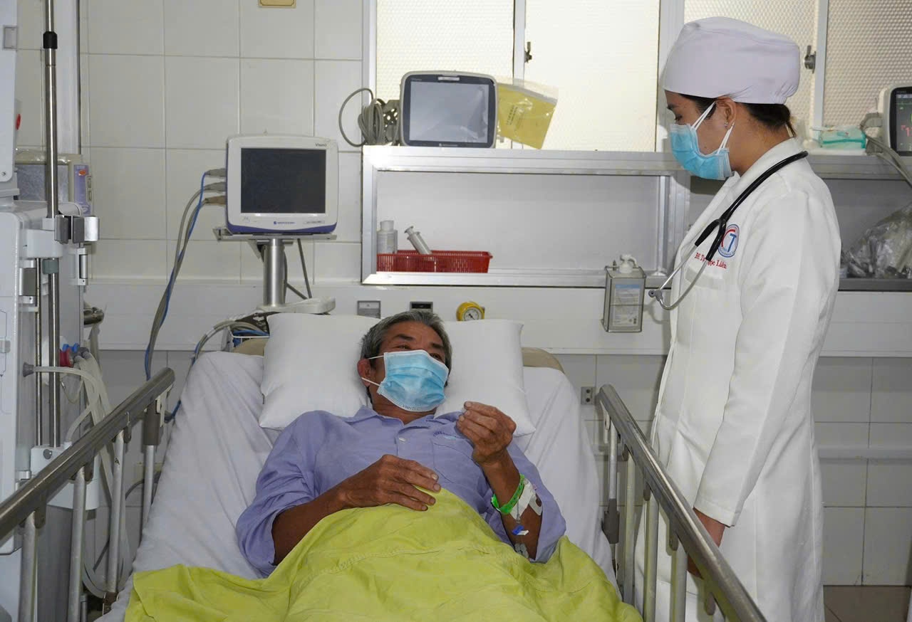 Bệnh viện Đa khoa Trung ương Cần Thơ liên tiếp cấp cứu 3 trường hợp ngộ độc cá nóc Bệnh viện Đa khoa Trung ương Cần Thơ liên tiếp cấp cứu 3 trường hợp ngộ độc cá nóc