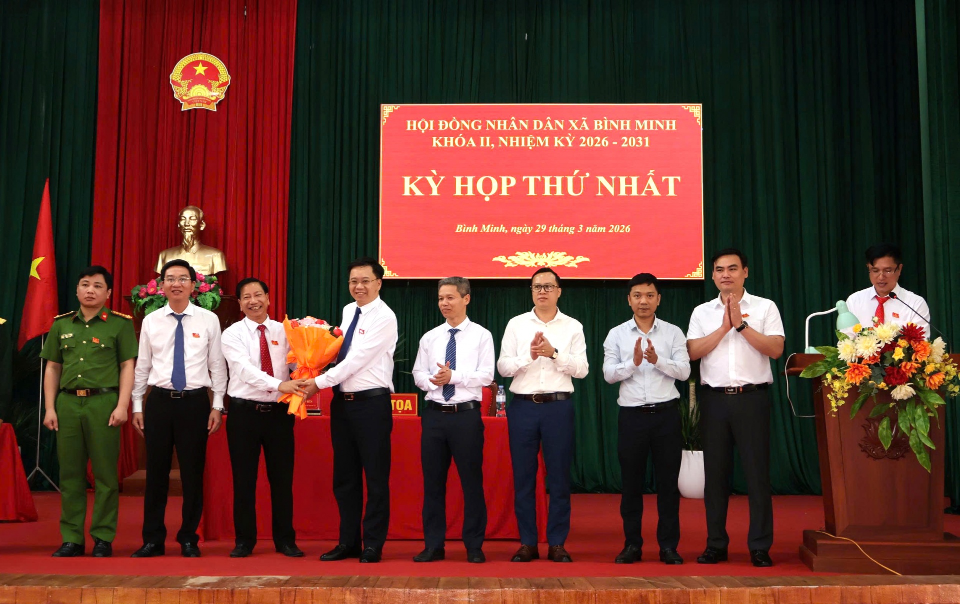 Ninh Bình: Kỳ họp thứ nhất Hội đồng nhân dân xã Bình Minh khoá II, nhiệm kỳ 2026-2031 kiện toàn các chức danh chủ chốt HĐND và UBND