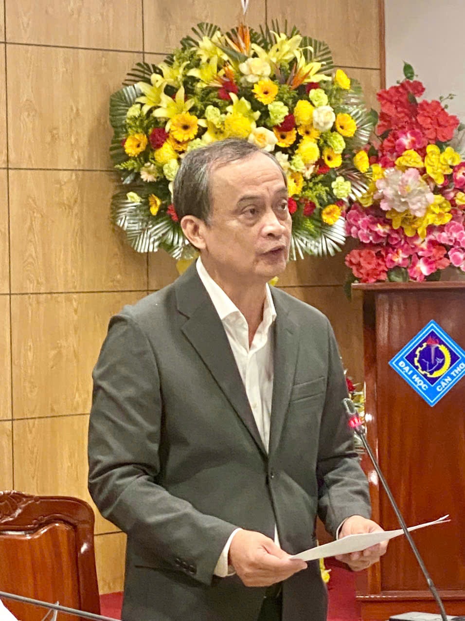 Đại học Cần Thơ khẳng định vai trò trung tâm tri thức và đổi mới sáng tạo