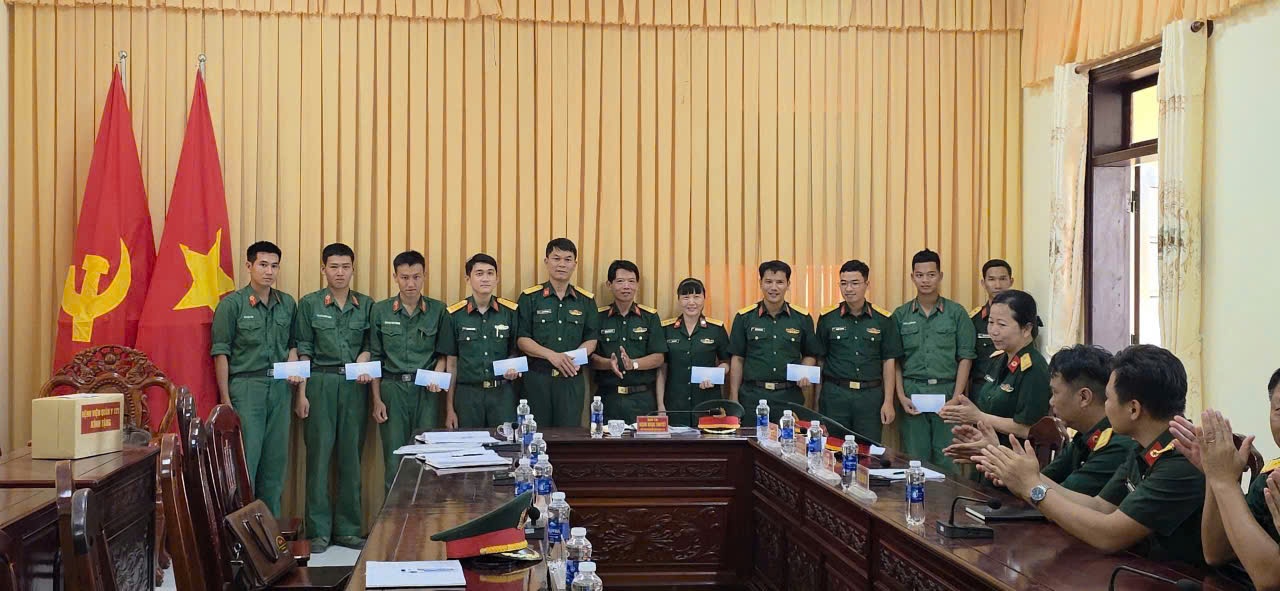 Bệnh viện Quân y 121 kiểm tra công tác phòng, chống say nắng, say nóng, phòng chống dịch bệnh Bệnh viện Quân y 121 kiểm tra công tác phòng, chống say nắng, say nóng, phòng chống dịch bệnh