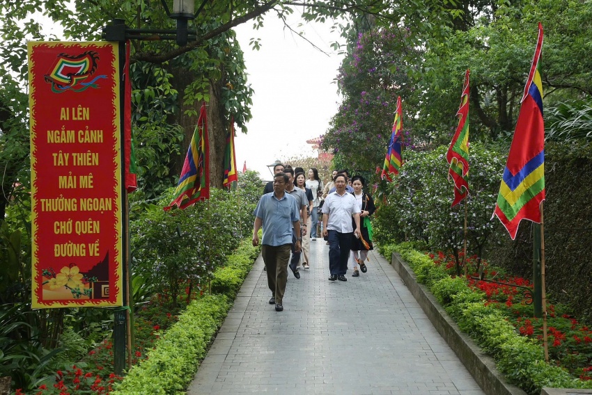 Phú Thọ: Du khách háo hức tìm về đất Mẫu trước ngày hội lớn Phú Thọ: Du khách háo hức tìm về đất Mẫu trước ngày hội lớn