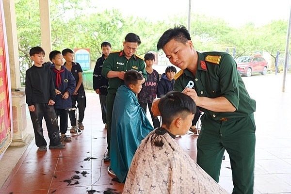“Dân vận khéo” lan tỏa ở Tà Xùa, tạo động lực phát triển vùng cao Sơn La “Dân vận khéo” lan tỏa ở Tà Xùa, tạo động lực phát triển vùng cao Sơn La