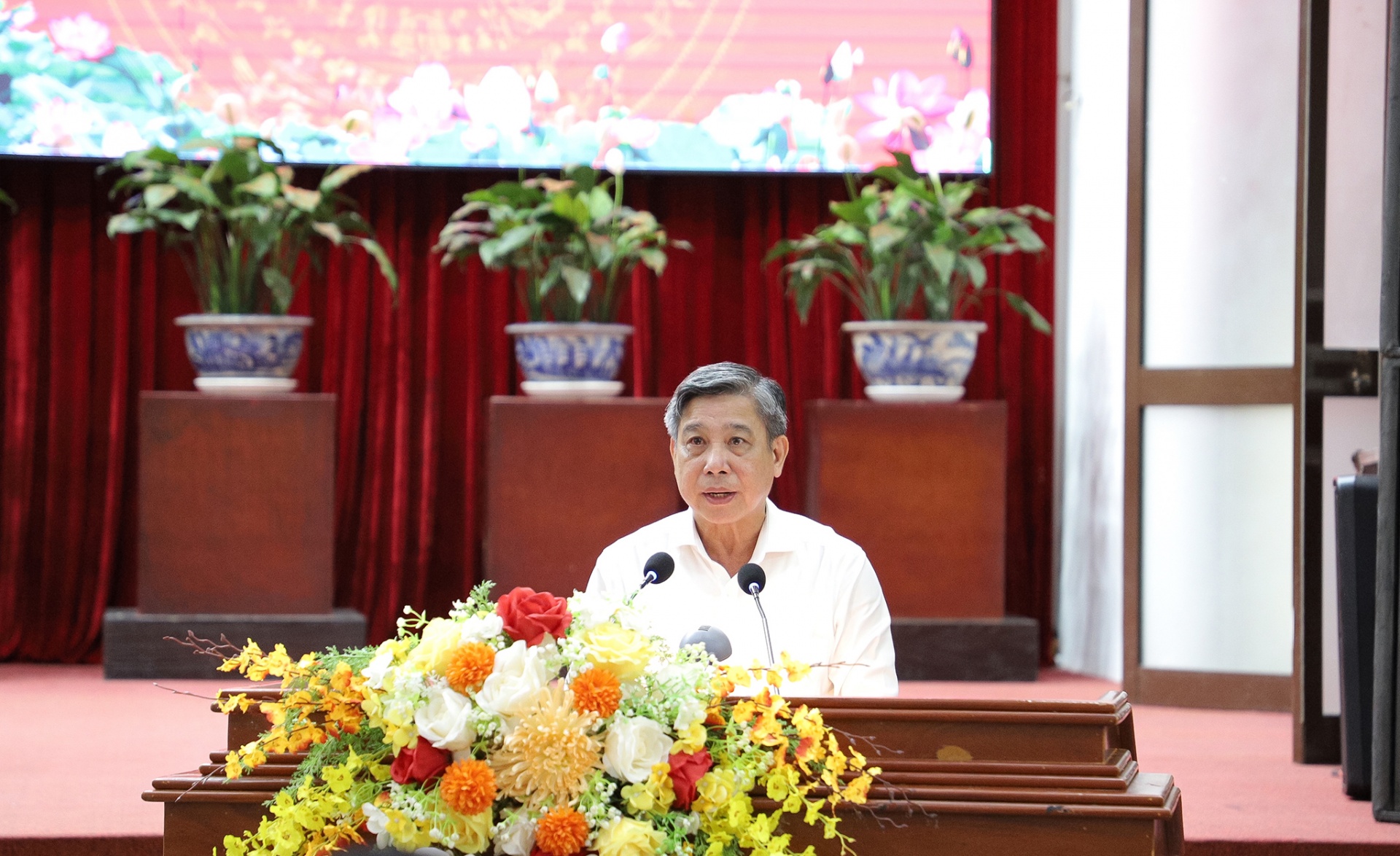 Công bố quyết định của Ban Bí thư về công tác cán bộ tại Cần Thơ Công bố quyết định của Ban Bí thư về công tác cán bộ tại Cần Thơ