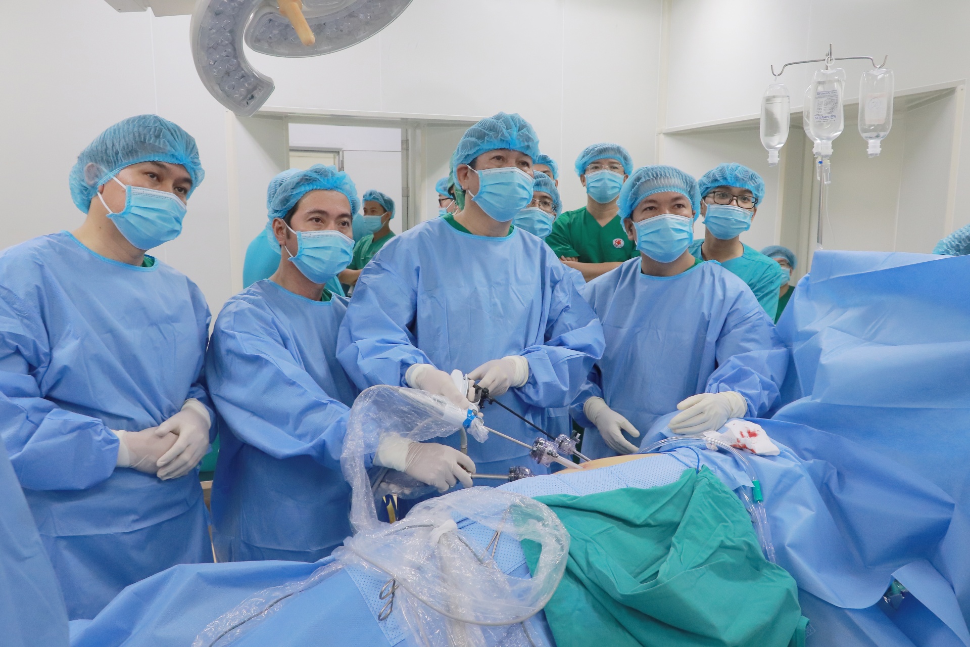 Cần Thơ khen thưởng Bệnh viện Đa khoa thành phố sau ca ghép thận đầu tiên thành công