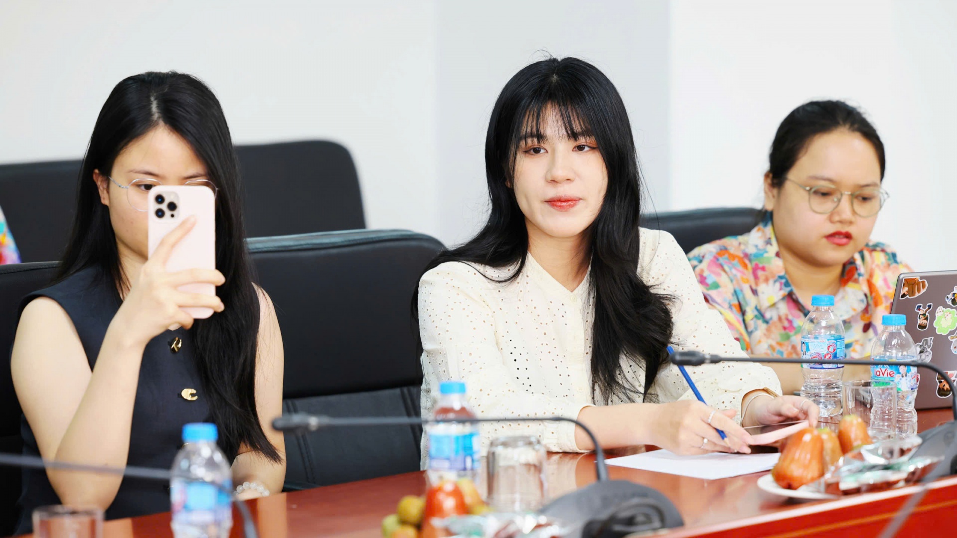 Chuyên gia gỡ “nút thắt” về pháp lý, truyền thông cho cơ sở y tế ngoài công lập trong giai đoạn mới của thị trường