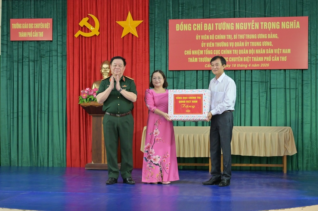 Cần Thơ: Tổ chức Chương trình gặp mặt già làng, trưởng thôn, trưởng ấp, trưởng khu, người có uy tín, chức sắc tôn giáo khu vực Nam Bộ