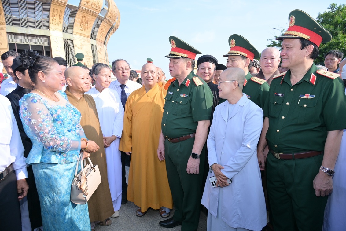 Cần Thơ: Tổ chức Chương trình gặp mặt già làng, trưởng thôn, trưởng ấp, trưởng khu, người có uy tín, chức sắc tôn giáo khu vực Nam Bộ