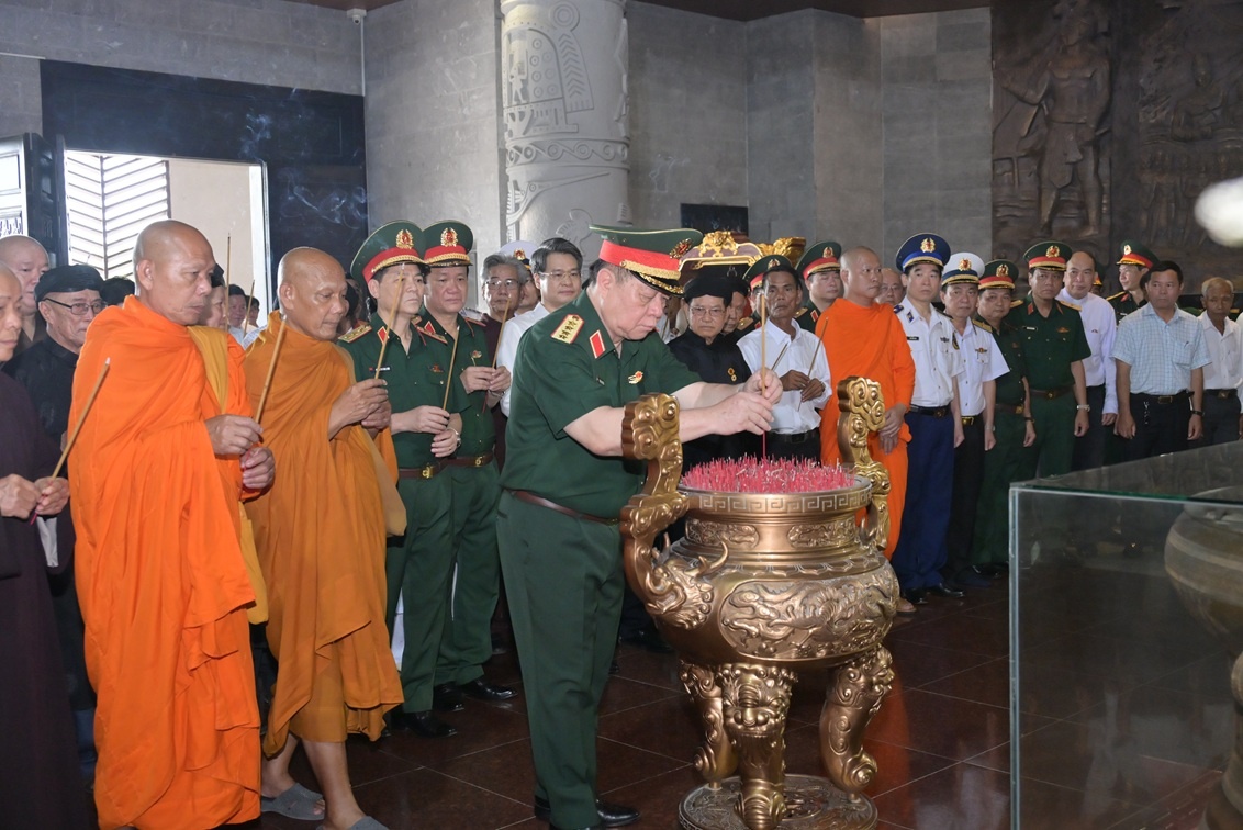 Cần Thơ: Tổ chức Chương trình gặp mặt già làng, trưởng thôn, trưởng ấp, trưởng khu, người có uy tín, chức sắc tôn giáo khu vực Nam Bộ