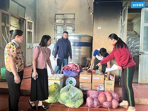 Điện Biên tăng cường giám sát an toàn thực phẩm trong trường học