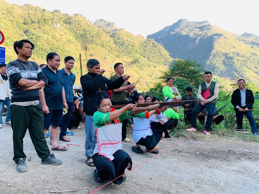 Chuyển biến trong xóa bỏ hủ tục của đồng bào dân tộc Mảng (Lai Châu)