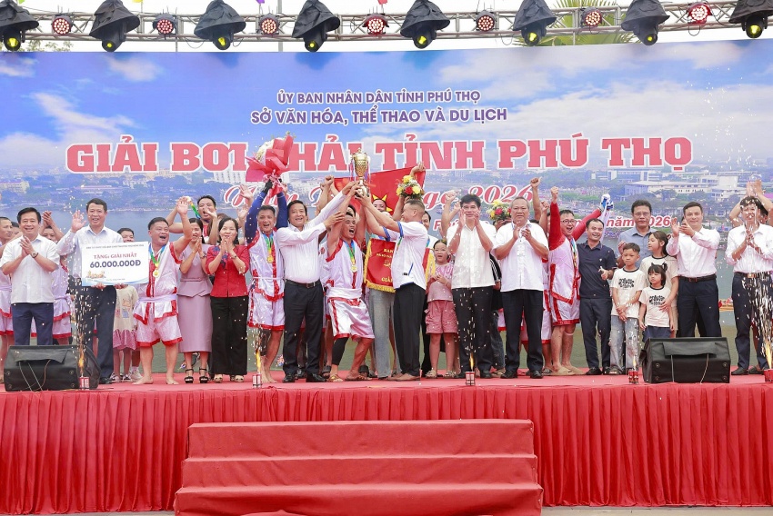 Phú Thọ: Sôi nổi Giải bơi chải tại Công viên Văn Lang trong dịp Lễ hội Đền Hùng