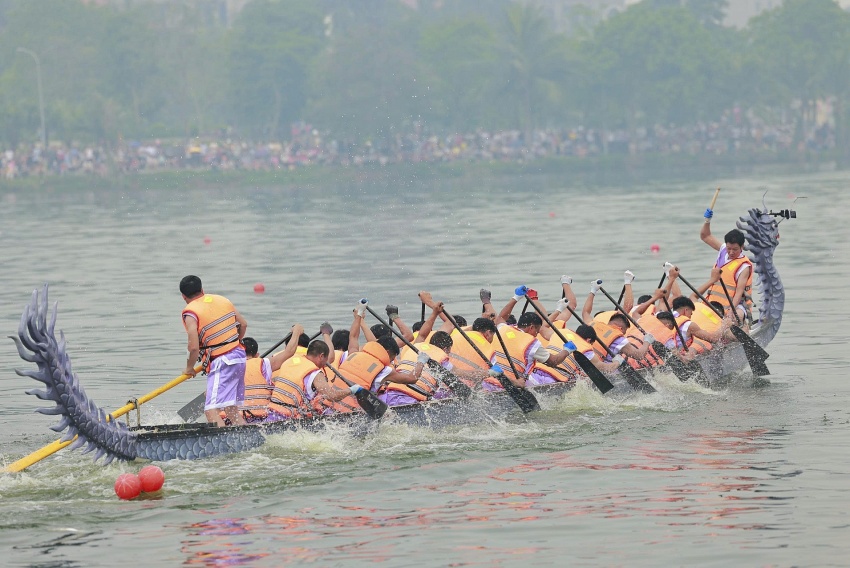 Phú Thọ: Sôi nổi Giải bơi chải tại Công viên Văn Lang trong dịp Lễ hội Đền Hùng