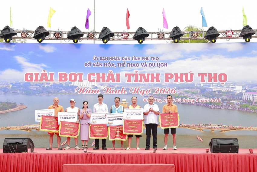 Phú Thọ: Sôi nổi Giải bơi chải tại Công viên Văn Lang trong dịp Lễ hội Đền Hùng