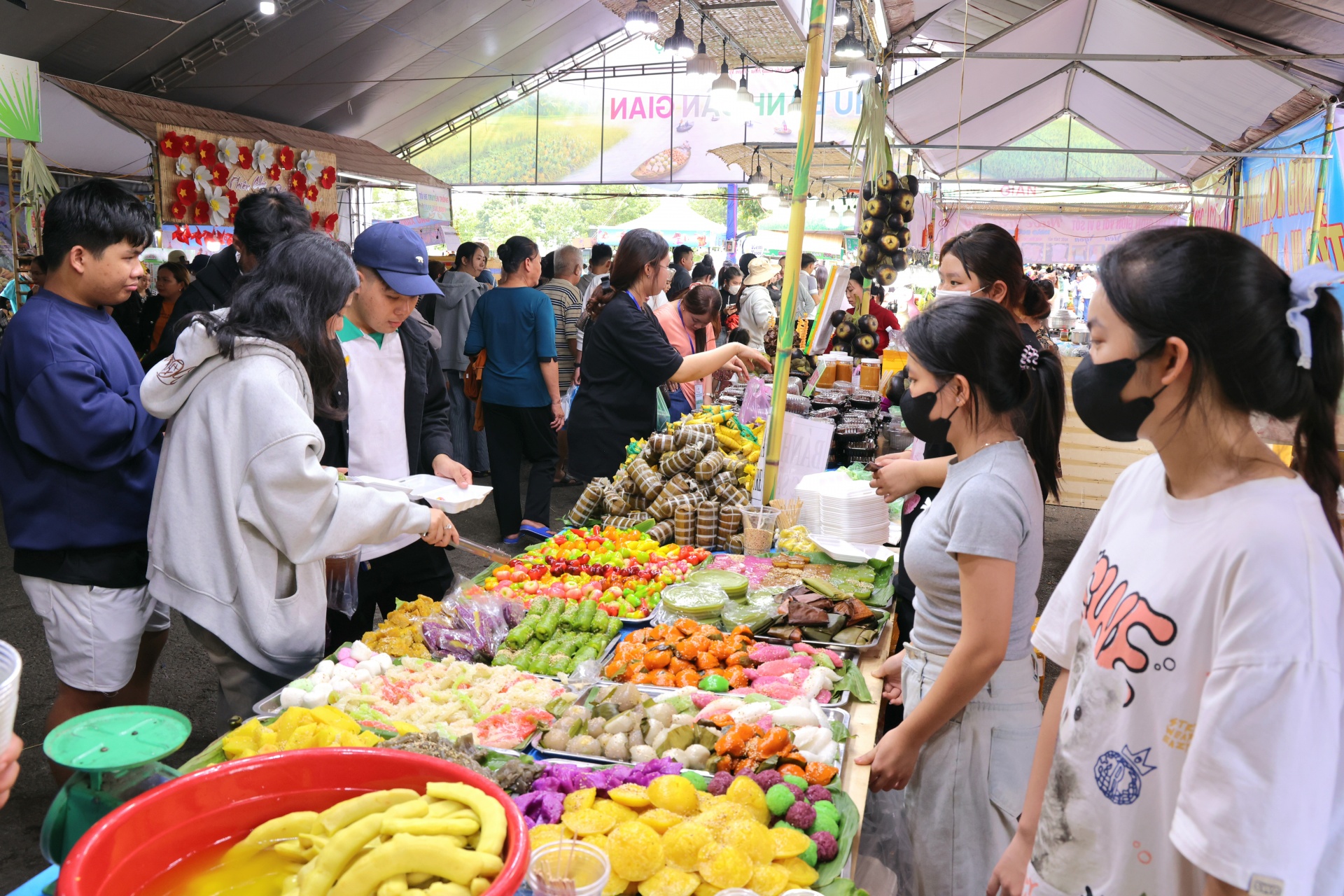 Cần Thơ khai mạc Lễ hội Bánh dân gian Nam Bộ lần thứ XIII năm 2026